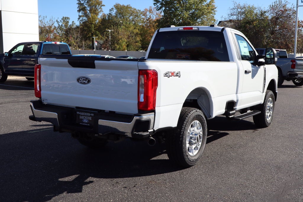 2027 Ford F-350SD XLT