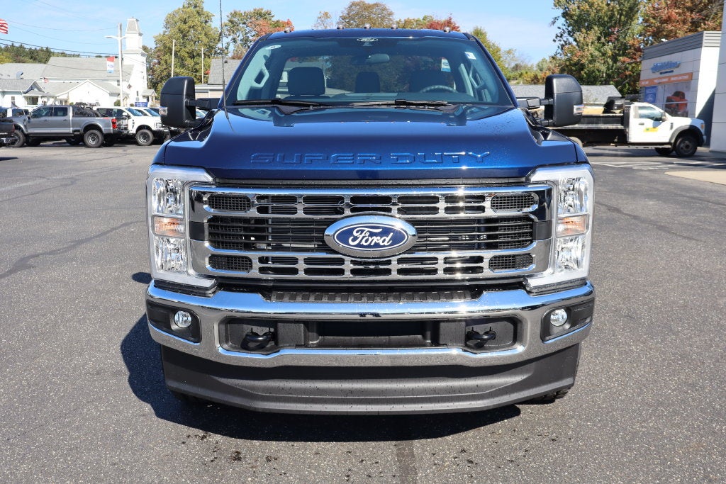 2027 Ford F-350SD XLT