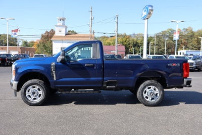 2027 Ford F-350SD XLT