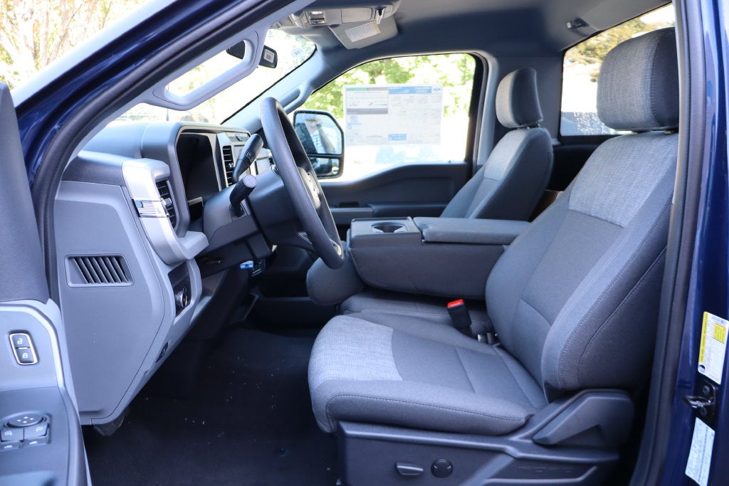 2027 Ford F-350SD XLT