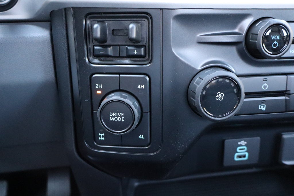 2027 Ford F-350SD XLT