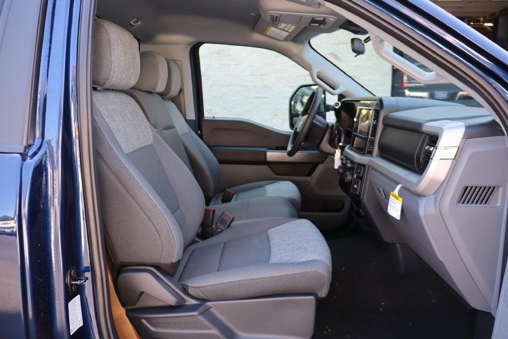 2027 Ford F-350SD XLT