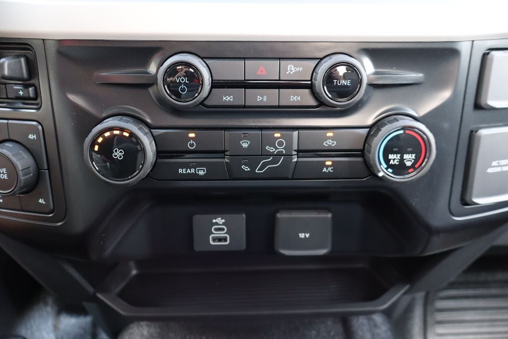 2027 Ford F-350SD XLT