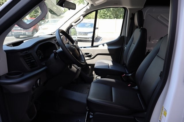 2025 Ford Transit-150 LR