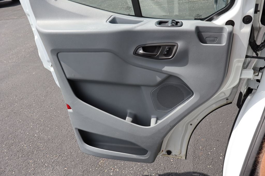 2016 Ford Transit-250 LR