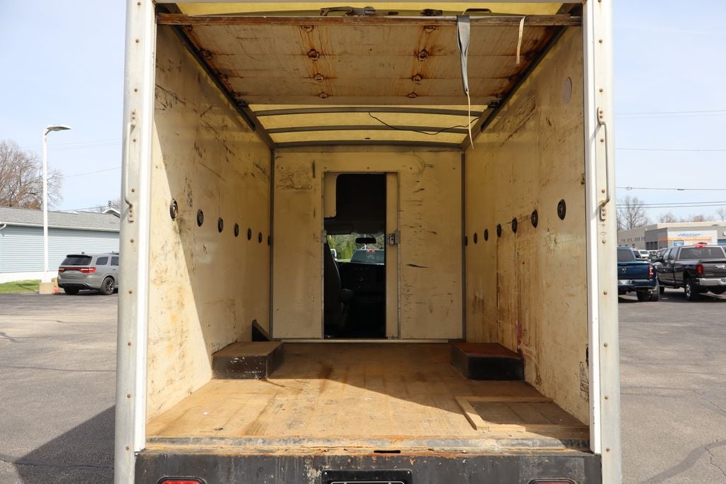 2020 Chevrolet Express 3500 Work Van Cutaway w/12.5' Supreme Cargo Box