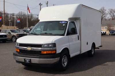 2020 Chevrolet Express 3500 Work Van Cutaway w/12.5' Supreme Cargo Box