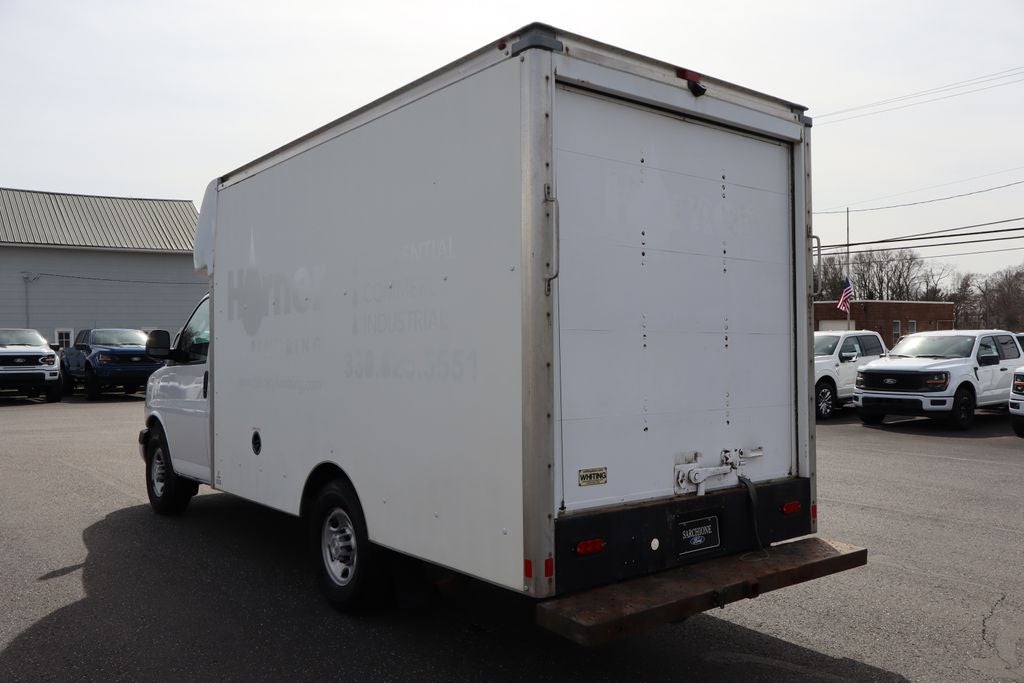 2020 Chevrolet Express 3500 Work Van Cutaway w/12.5' Supreme Cargo Box
