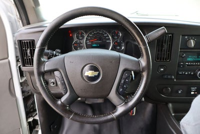 2020 Chevrolet Express 3500 Work Van Cutaway w/12.5' Supreme Cargo Box