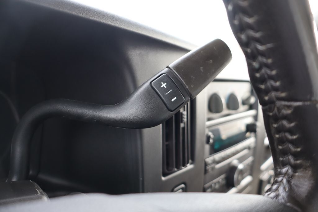 2020 Chevrolet Express 3500 Work Van Cutaway w/12.5' Supreme Cargo Box