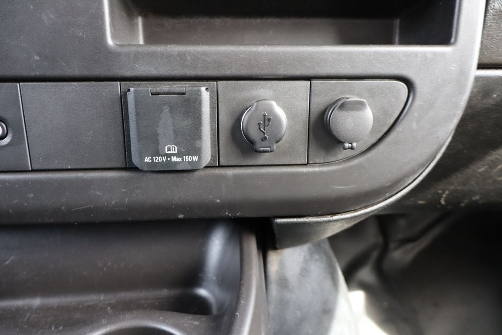 2020 Chevrolet Express 3500 Work Van Cutaway w/12.5' Supreme Cargo Box