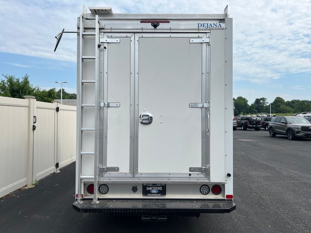 2023 Chevrolet Express 3500 Work Van Cutaway w/11' DuraCube Max Service Body