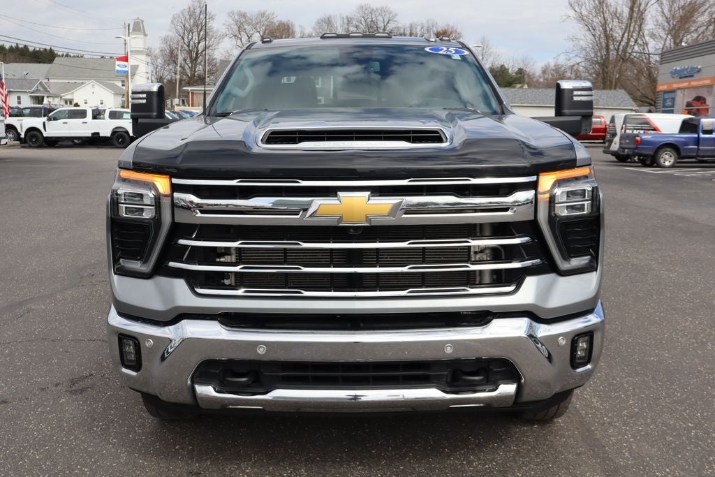 2025 Chevrolet Silverado 3500HD LTZ