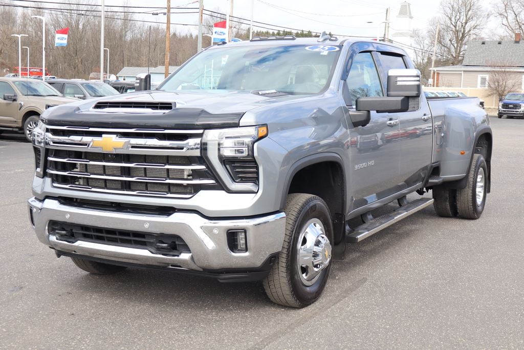 2025 Chevrolet Silverado 3500HD LTZ