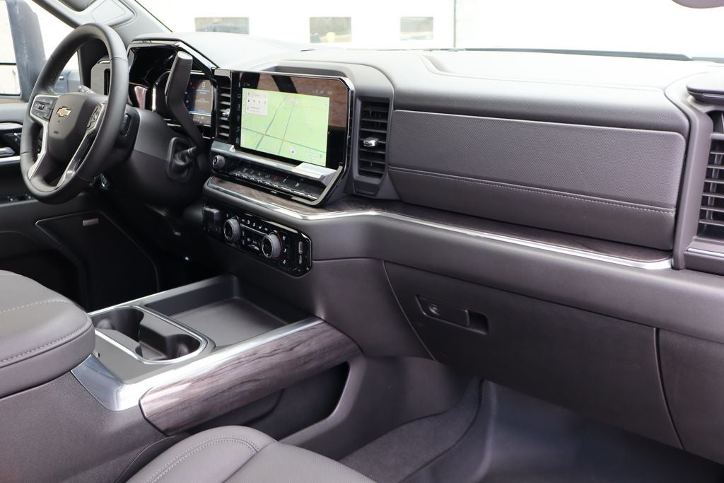 2025 Chevrolet Silverado 3500HD LTZ