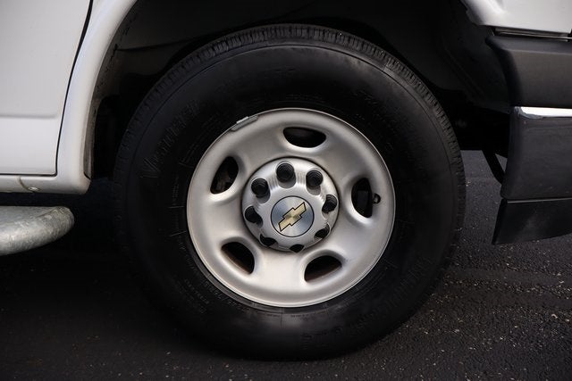 2024 Chevrolet Express 2500 Work Van Cargo