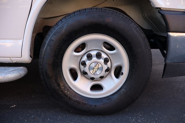 2024 Chevrolet Express 2500 Work Van Cargo