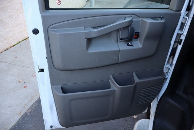 2024 Chevrolet Express 2500 Work Van Cargo