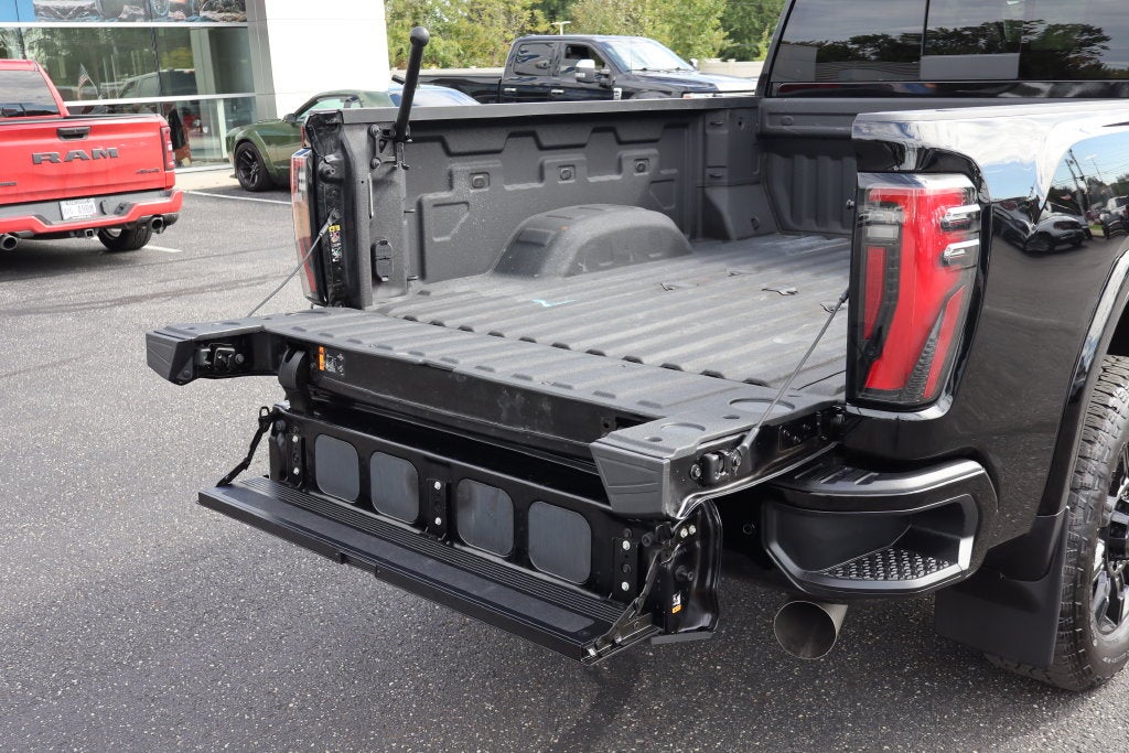 2025 GMC Sierra 2500HD AT4
