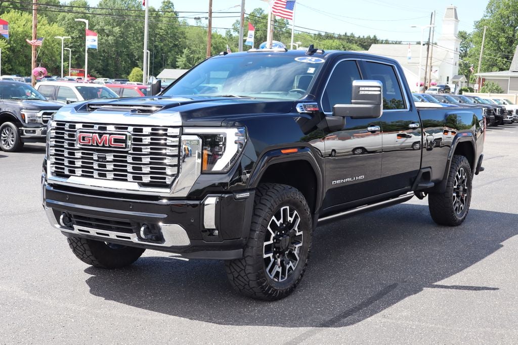 2025 GMC Sierra 2500HD Denali