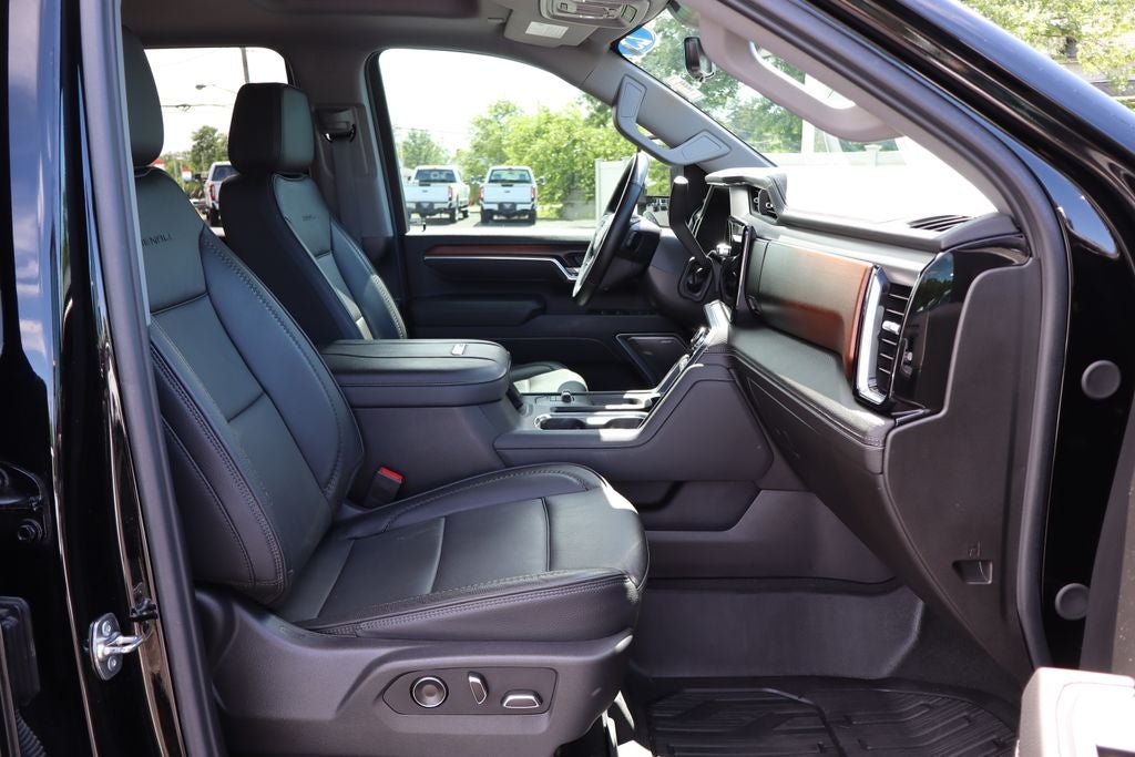 2025 GMC Sierra 2500HD Denali