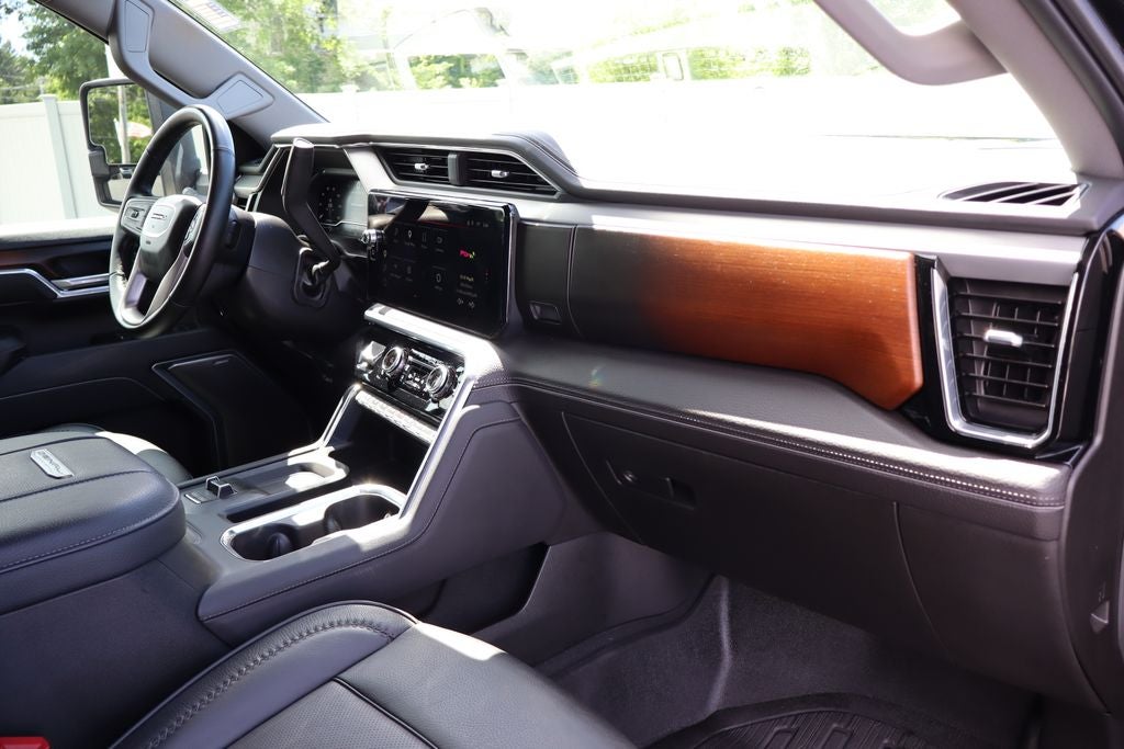 2025 GMC Sierra 2500HD Denali