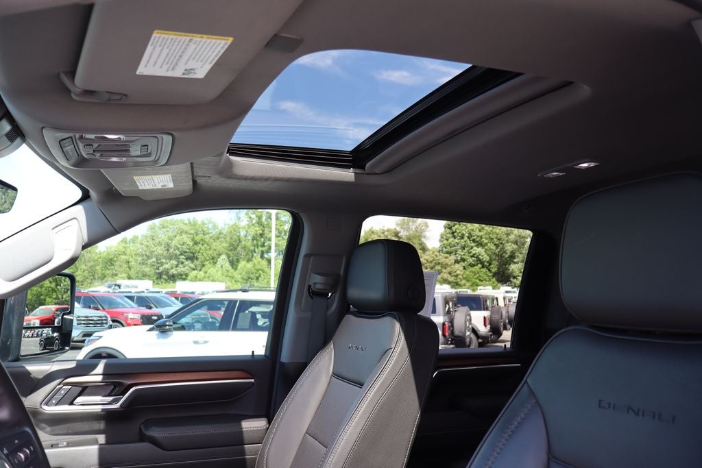 2025 GMC Sierra 2500HD Denali