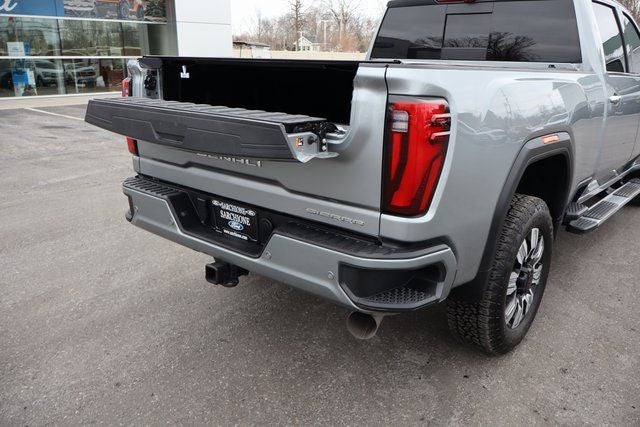 2025 GMC Sierra 3500HD Denali