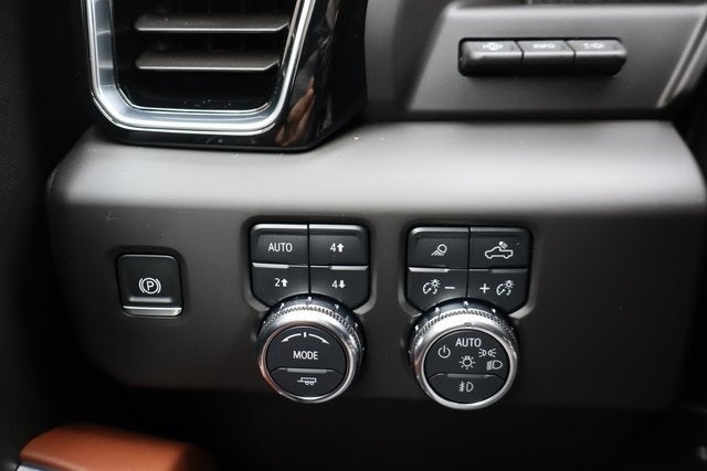 2025 GMC Sierra 3500HD Denali Ultimate