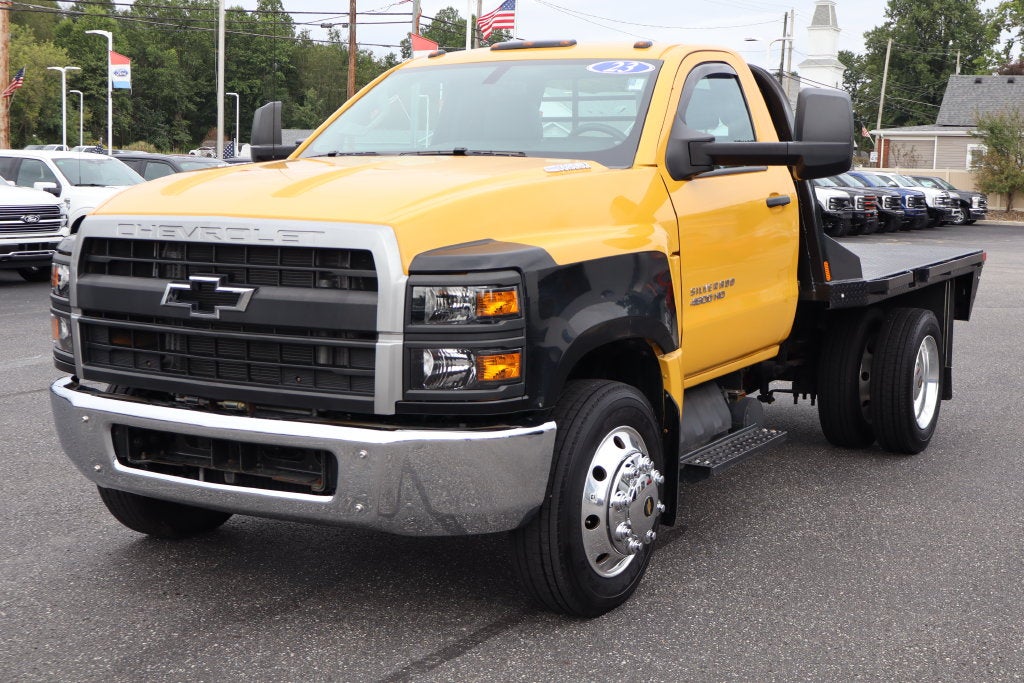 2023 Chevrolet Silverado 4500HD Work Truck DRW w/9.5' CM Flat Bed