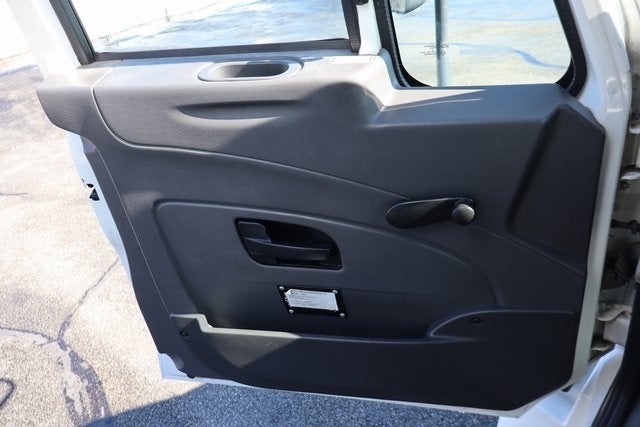 2019 International 4300 DRW w/26.5' Supreme Cargo Box