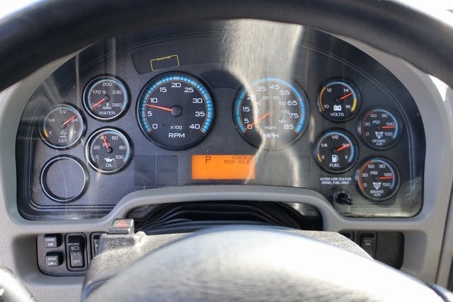 2019 International 4300 DRW w/26.5' Supreme Cargo Box