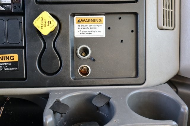 2019 International 4300 DRW w/26.5' Supreme Cargo Box