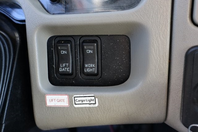 2019 International 4300 DRW w/26.5' Supreme Cargo Box