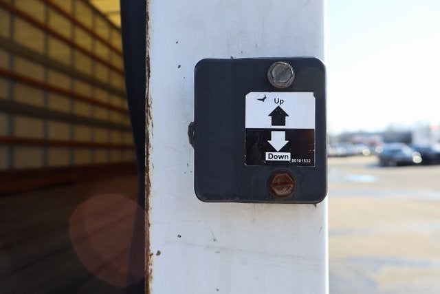 2019 International 4300 DRW w/26.5' Supreme Cargo Box