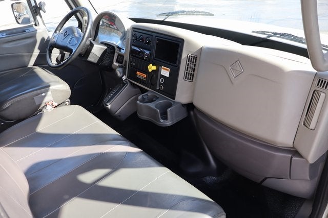 2019 International 4300 DRW w/26.5' Supreme Cargo Box