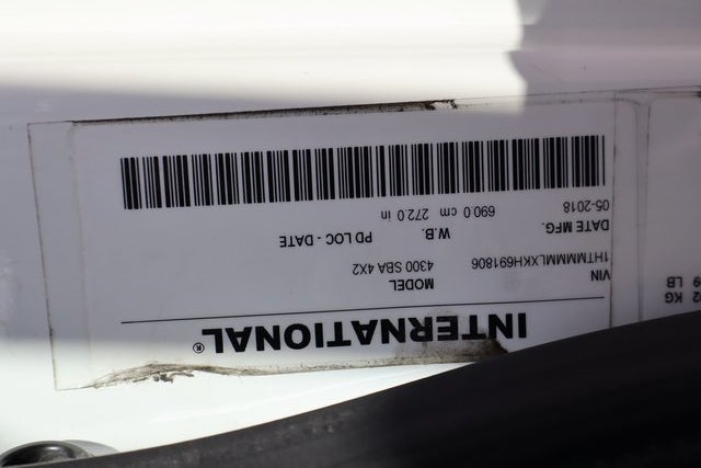 2019 International 4300 DRW w/26.5' Supreme Cargo Box