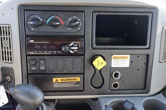 2019 International 4300 DRW w/26.5' Supreme Cargo Box