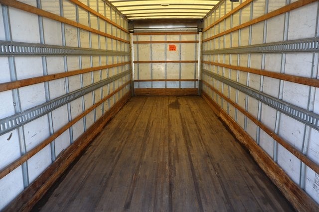 2019 International 4300 DRW w/26.5' Supreme Cargo Box