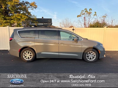 2022 Chrysler Pacifica Touring L