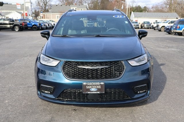 2025 Chrysler Pacifica Limited S