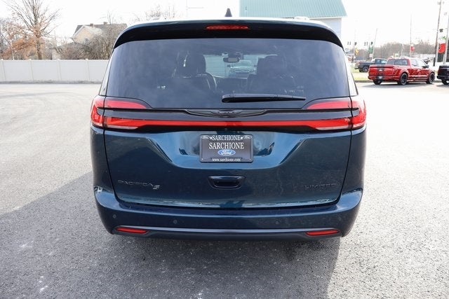 2025 Chrysler Pacifica Limited S