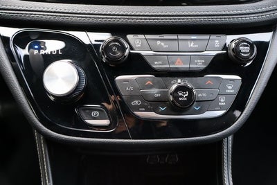 2025 Chrysler Pacifica Limited S