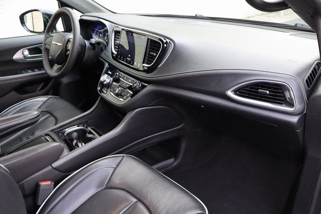 2025 Chrysler Pacifica Limited S