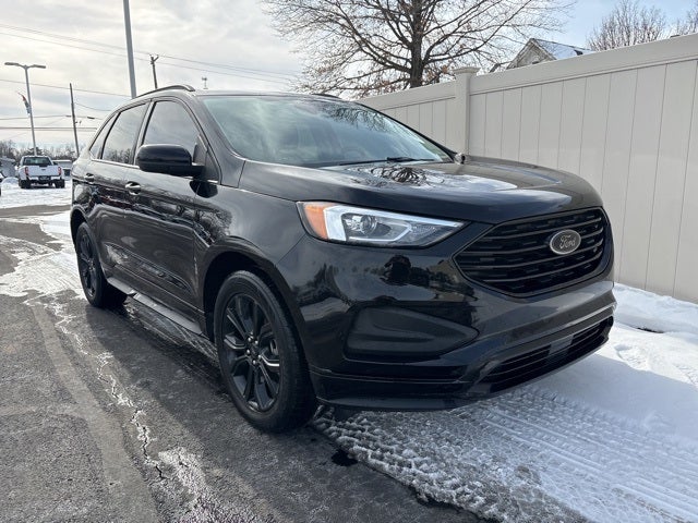2022 Ford Edge SE
