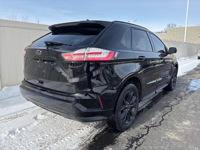 2022 Ford Edge SE