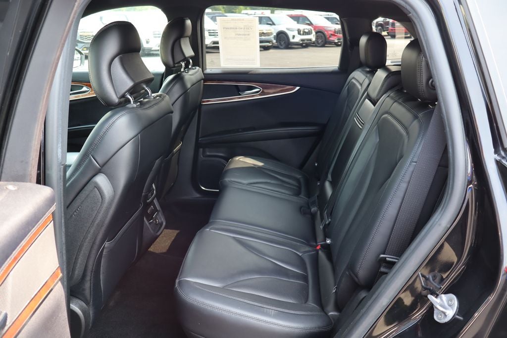 2019 Lincoln Nautilus Select