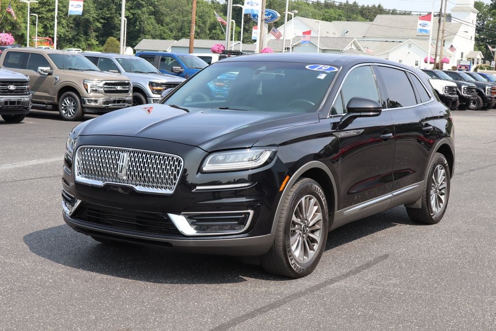 2019 Lincoln Nautilus Select