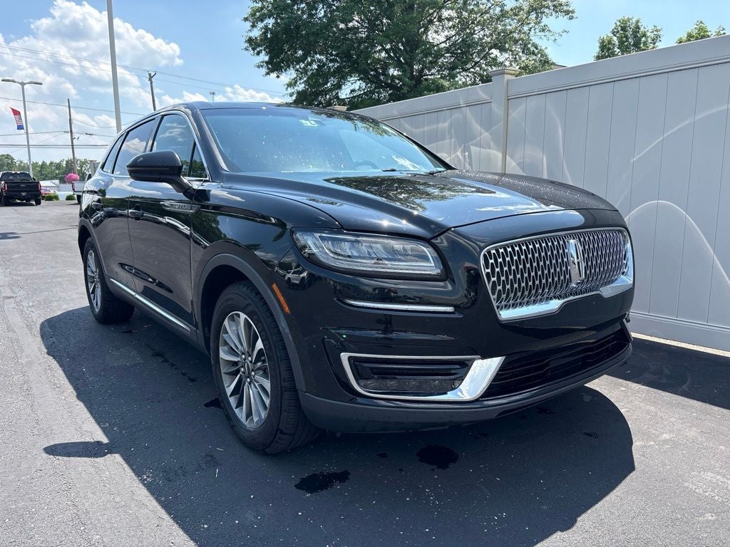 2019 Lincoln Nautilus Select