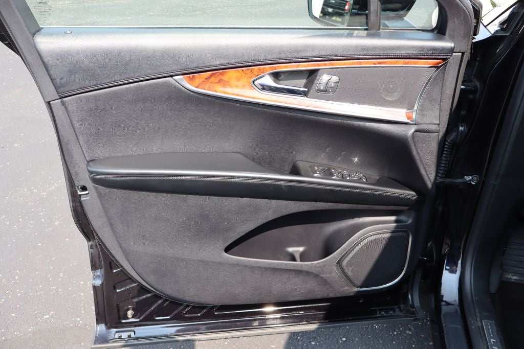 2019 Lincoln Nautilus Select
